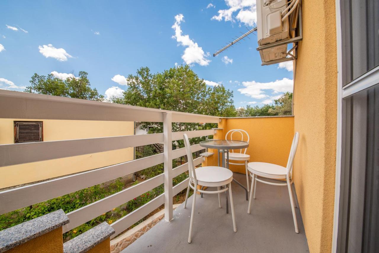 Apartmani Manita Paklenica Seline Exteriör bild