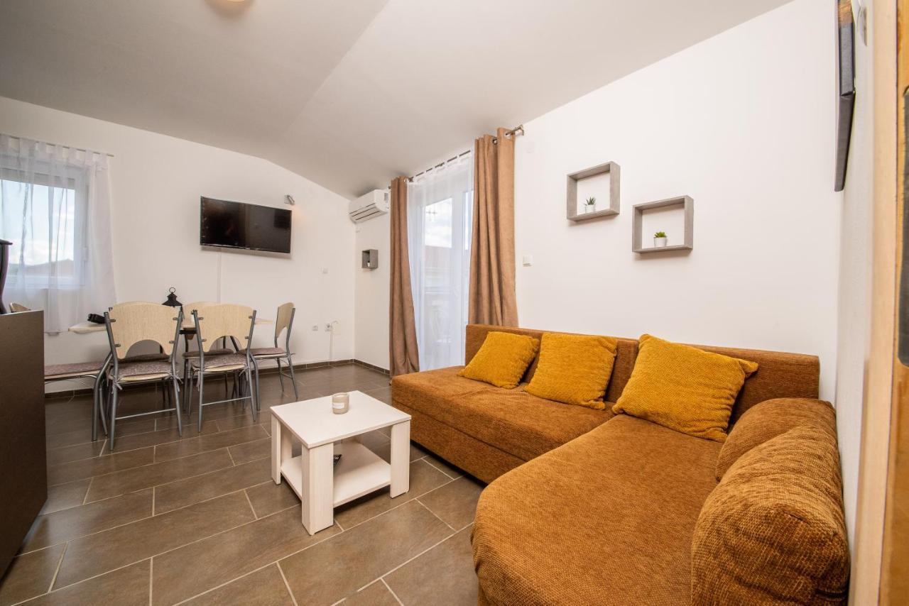 Apartmani Manita Paklenica Seline Exteriör bild